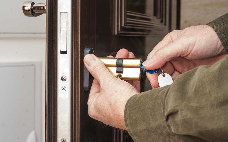 serrure de porte intérieure Paris 6